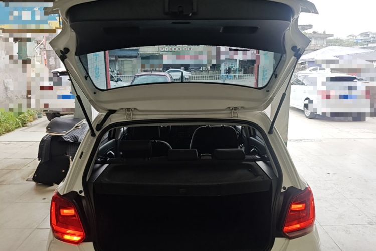 Volkswagen Polo 2016 #19 Volkswagen Polo 2016 car image #19