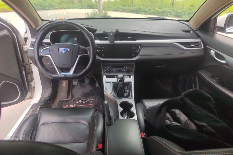 GEELY Emgrand 2019 #11 GEELY Emgrand 2019 car image #11