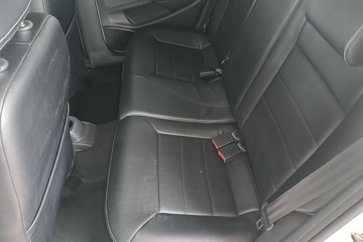 Volkswagen Polo 2018 car image #17