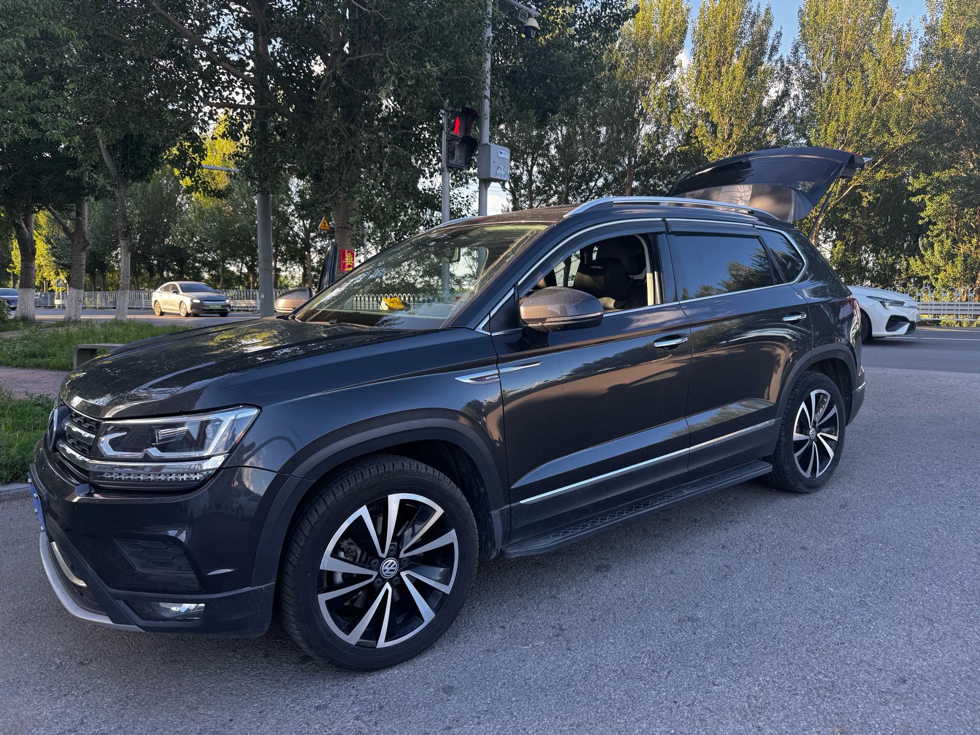 2020 immagine di auto 