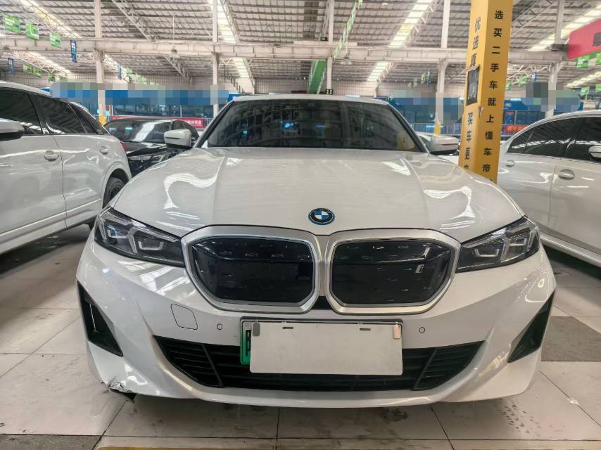 BMW i3 2024 car image #2