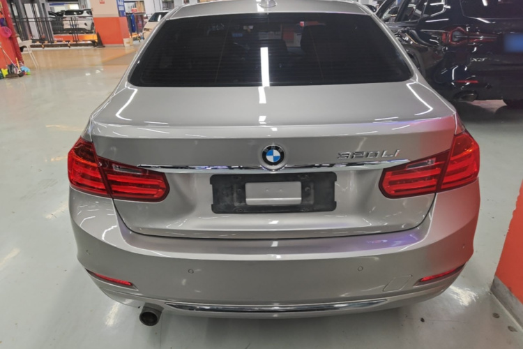 BMW 3 Series 2013 #6 BMW 3 Series 2013 car image #6
