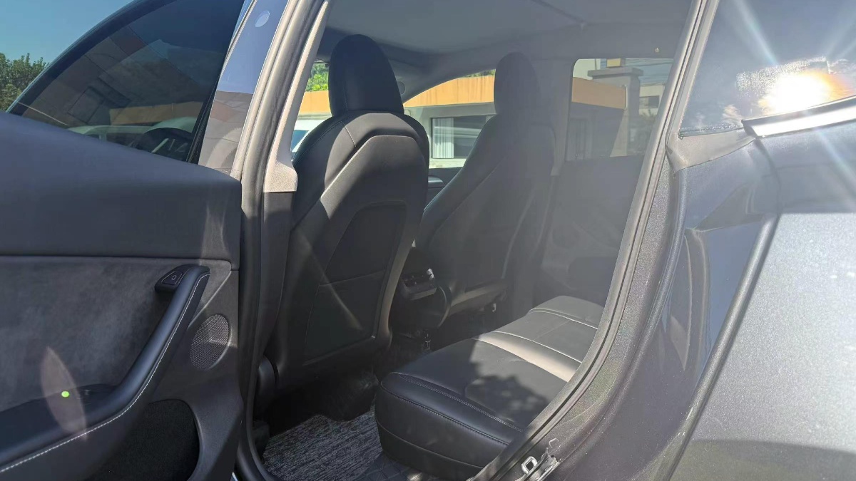 Tesla Model Y 2024 #6 Tesla Model Y 2024 car image #6