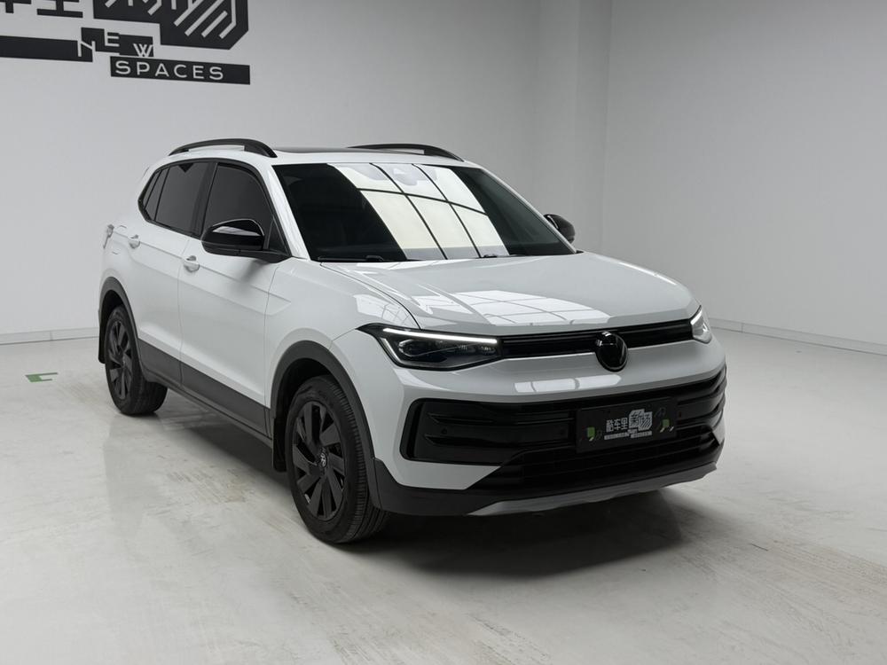 Volkswagen Tharu 2025 car image #3
