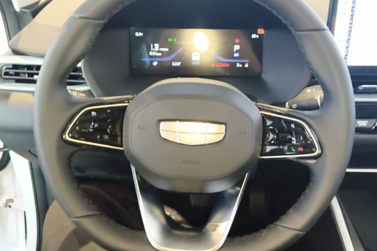 GEELY Emgrand 2026 car image #11