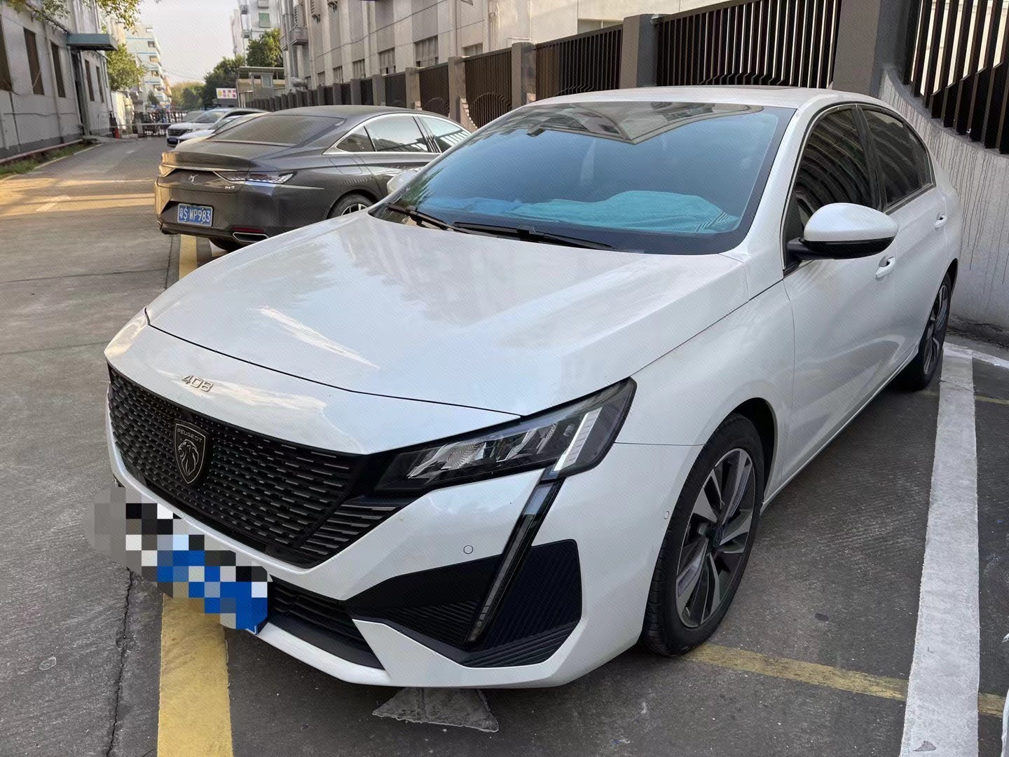 Peugeot 408 2023 car image 