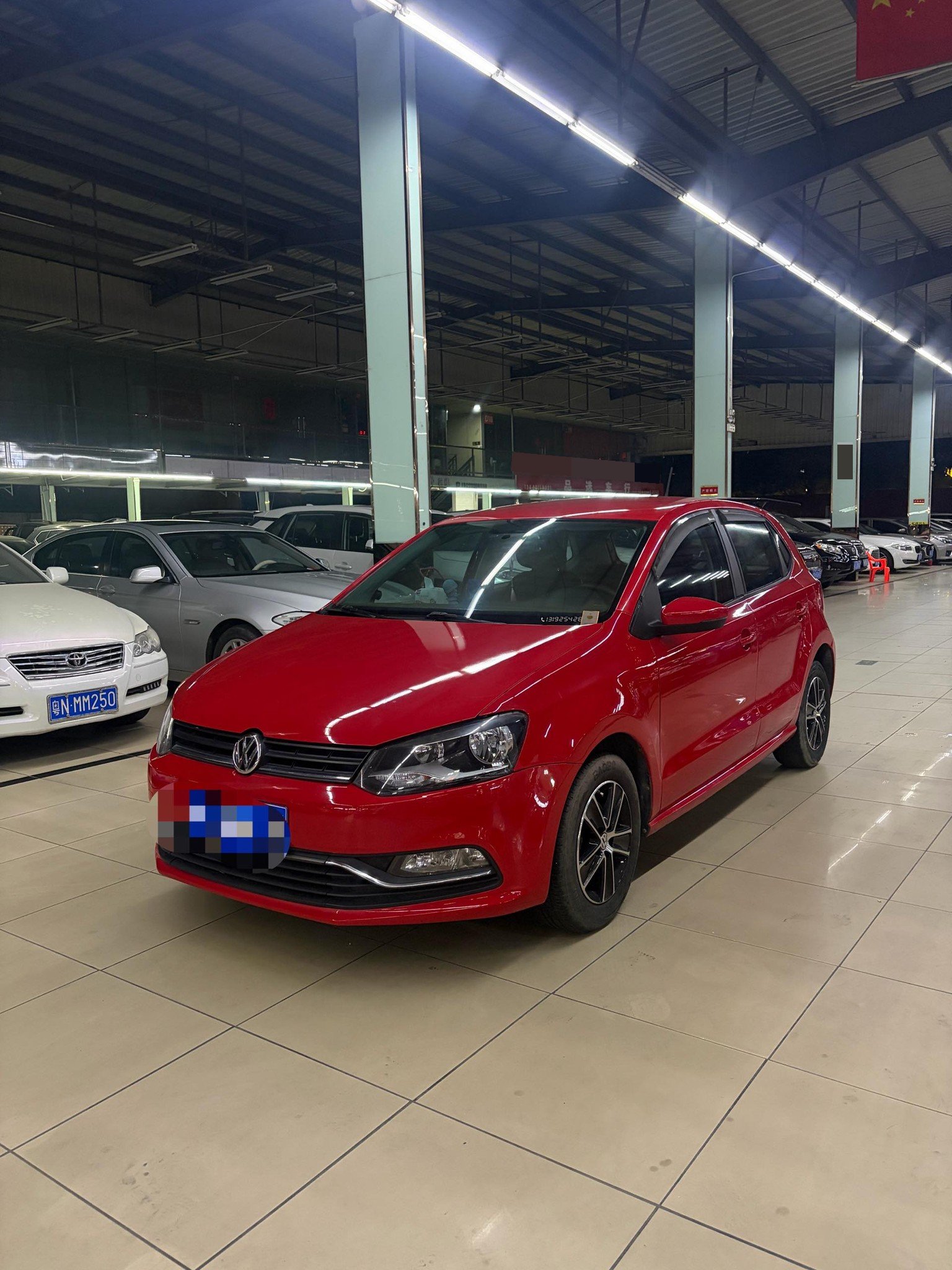 Volkswagen Polo 2016 car image 