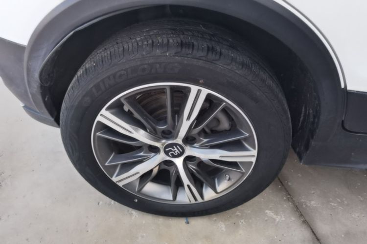 BYD Yuan New Energy 2019 #10 BYD Yuan New Energy 2019 car image #10