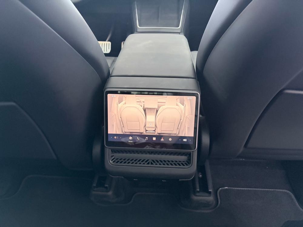 Tesla Model Y 2026 car image #7