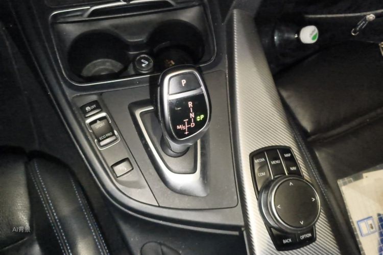 BMW 3 Series 2018 #16 BMW 3 Series 2018 car image #16