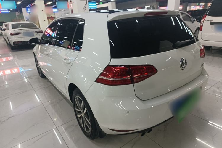 Volkswagen Golf 2016 car image #5