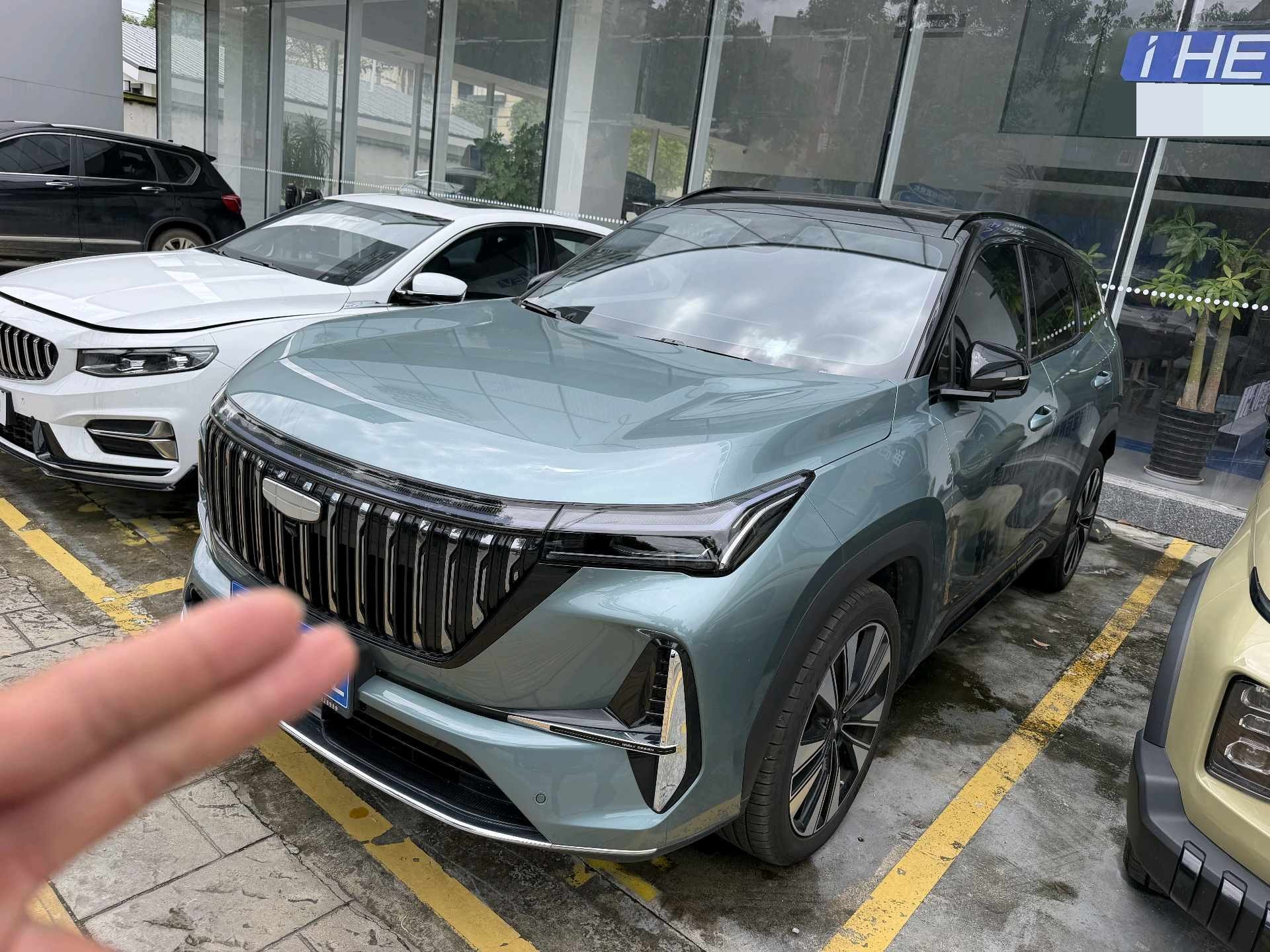 GEELY Boyue L 2025 car image 