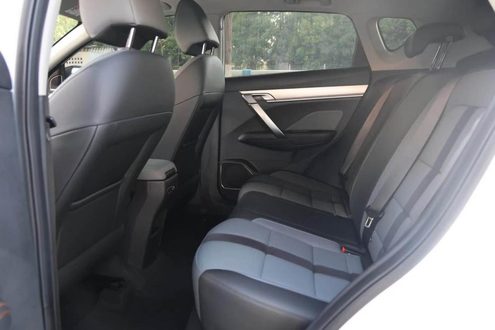 GEELY Coolray 2023 car image #9