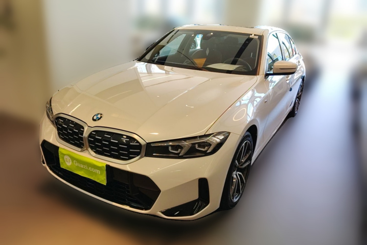 BMW 3 Series 2023 car image #2