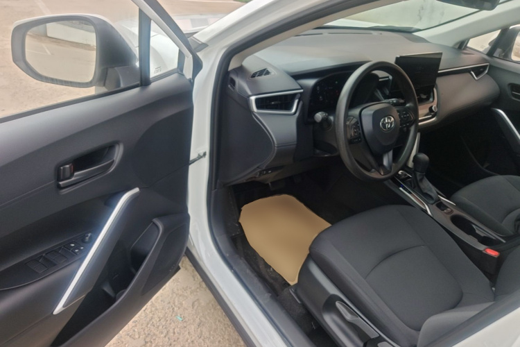 Toyota Corolla Cross 2024 #16 Toyota Corolla Cross 2024 car image #16