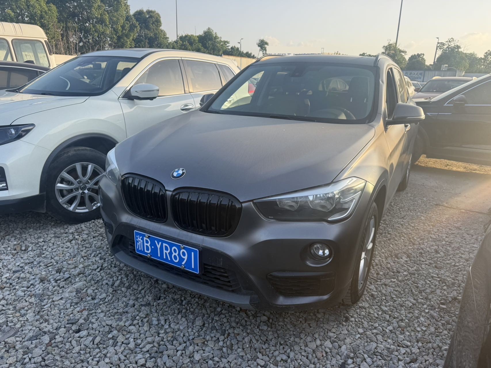 2017 2017 car image
