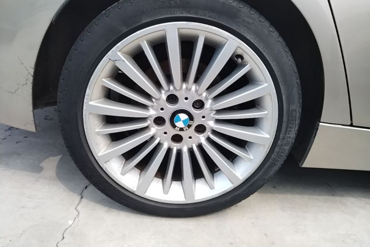 BMW 3 Series 2018 #10 BMW 3 Series 2018 car image #10