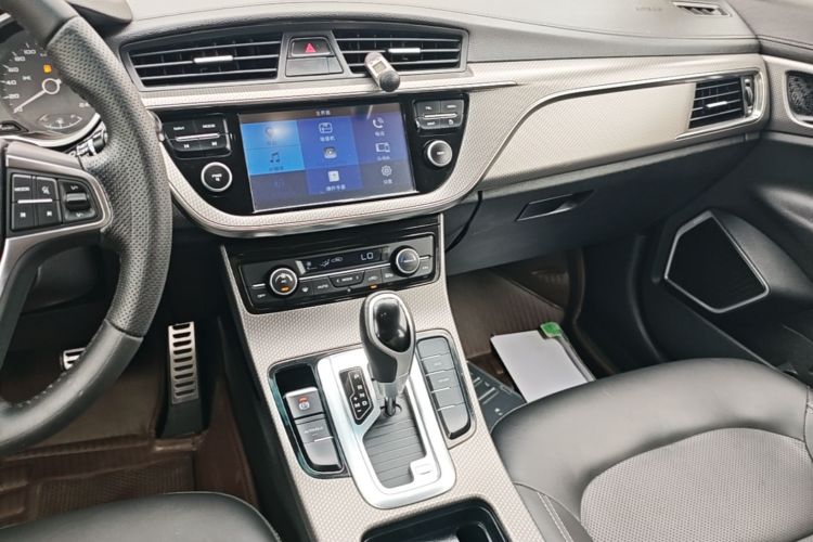 GEELY Emgrand GS 2017 #13 GEELY Emgrand GS 2017 immagine di auto #13