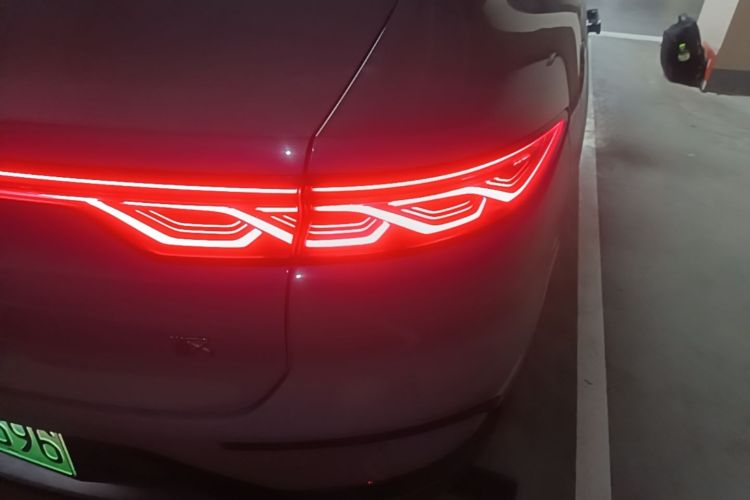 BYD Han 2024 immagine di auto #8