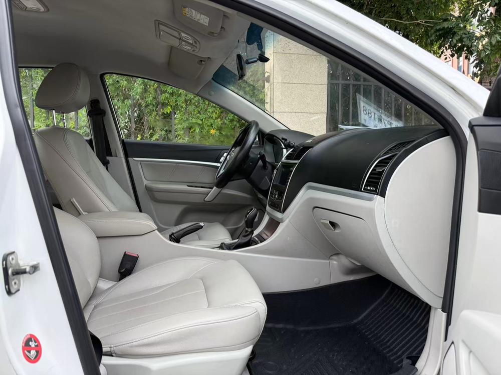GEELY Emgrand 2016 #8 GEELY Emgrand 2016 car image #8