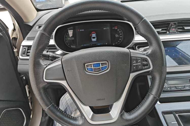 GEELY Emgrand 2018 #11 GEELY Emgrand 2018 car image #11
