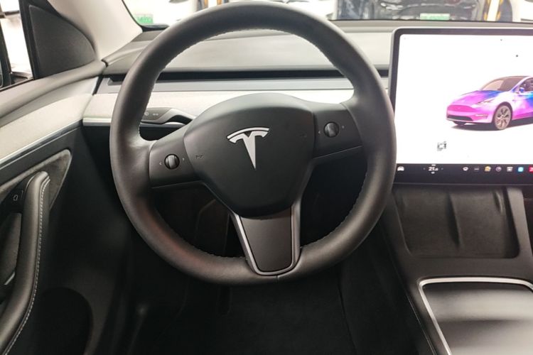 Tesla Model Y 2023 #11 Tesla Model Y 2023 immagine di auto #11