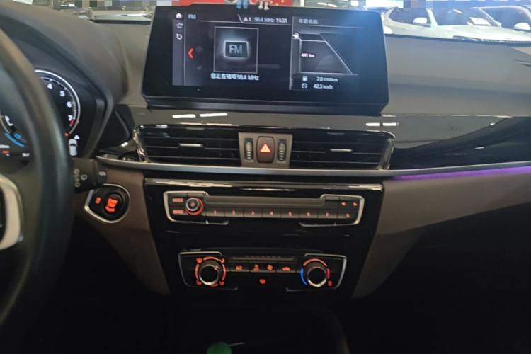 BMW X1 2021 car image #13
