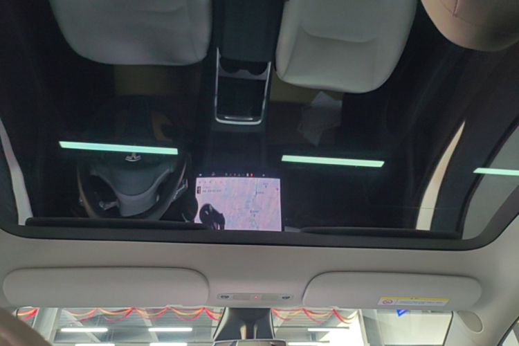 Tesla Model Y 2021 #20 Tesla Model Y 2021 car image #20