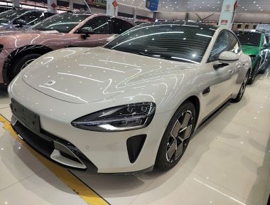 MI SU7 2024 car image 