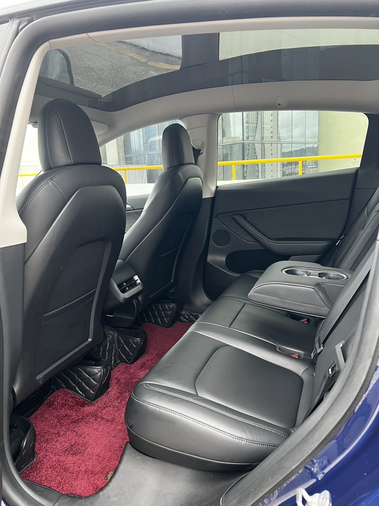 Tesla Model Y 2021 #10 Tesla Model Y 2021 car image #10