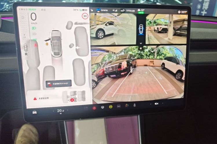Tesla Model Y 2025 #13 Tesla Model Y 2025 car image #13