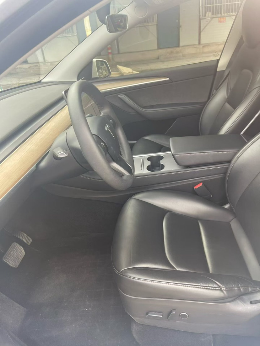 Tesla Model Y 2021 #5 Tesla Model Y 2021 car image #5
