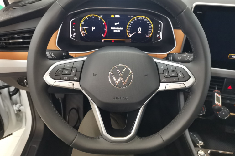 Volkswagen Bora 2025 car image #15