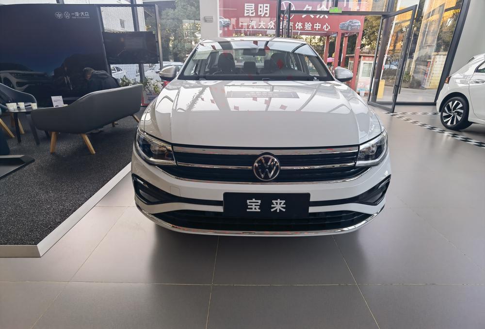 Volkswagen Bora 2025 car image #2