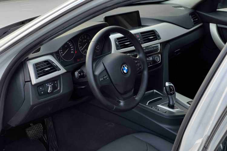 BMW 3 Series 2015 #15 BMW 3 Series 2015 immagine di auto #15