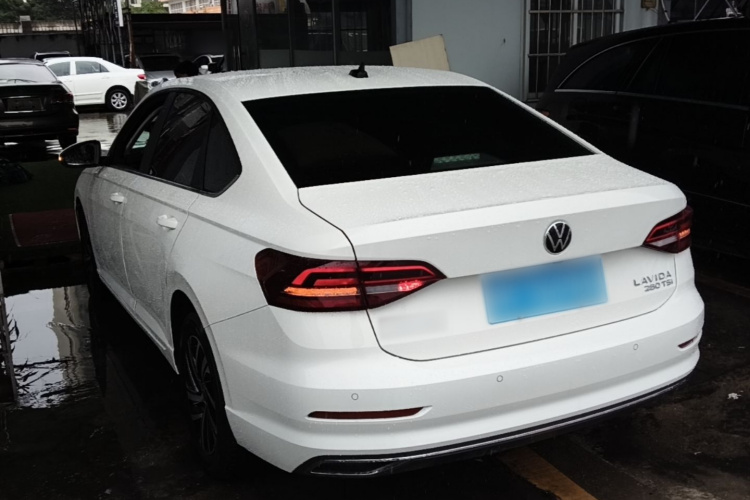 Volkswagen Lavida 2022 car image #5