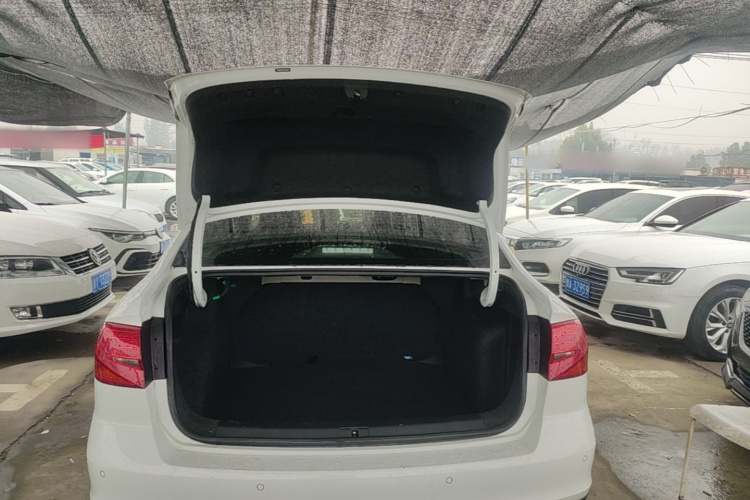 Volkswagen Bora 2022 car image #21