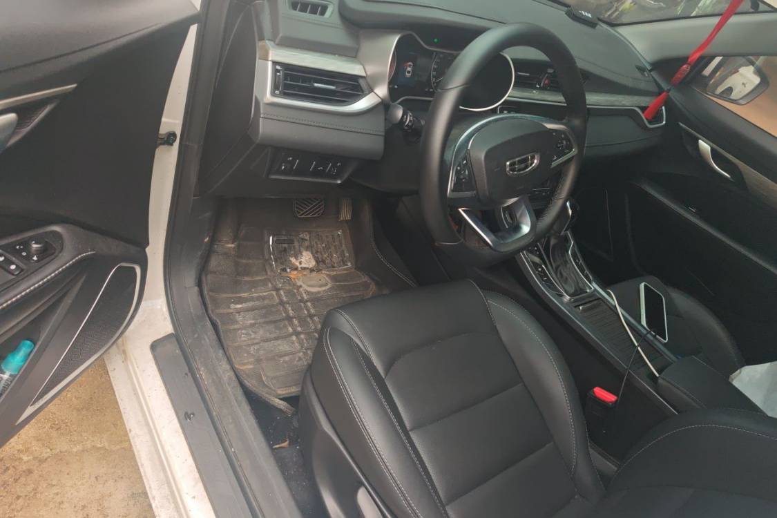 GEELY Emgrand 2019 #23 GEELY Emgrand 2019 car image #23