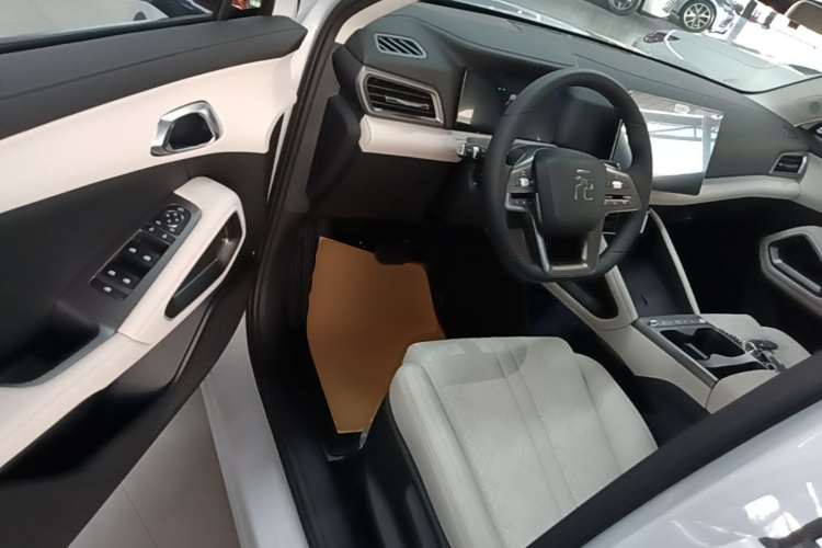 BYD YuanUP 2026 #16 BYD YuanUP 2026 car image #16