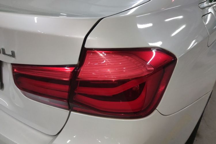 BMW 3 Series 2017 #8 BMW 3 Series 2017 car image #8