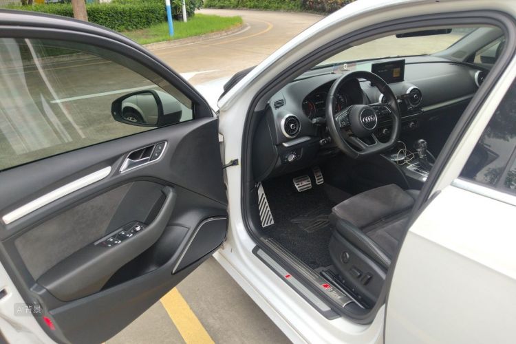 Audi A3 2017 car image #18