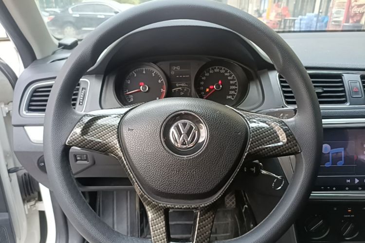 Volkswagen Lavida 2016 car image #11