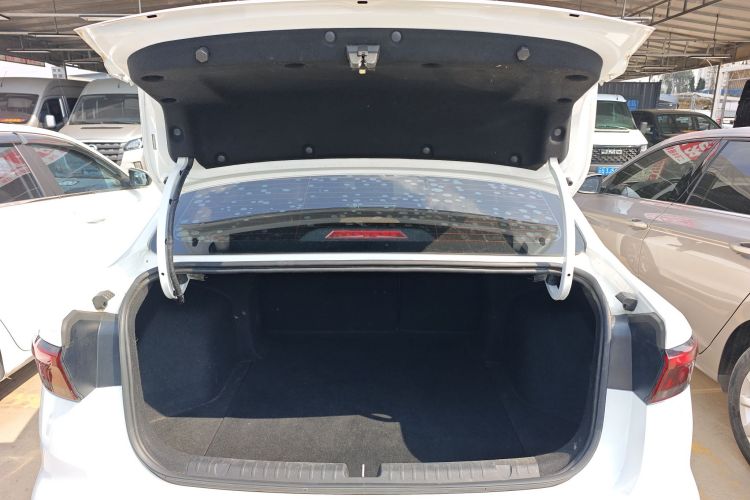 GEELY Emgrand 2022 изображение автомобиля #24