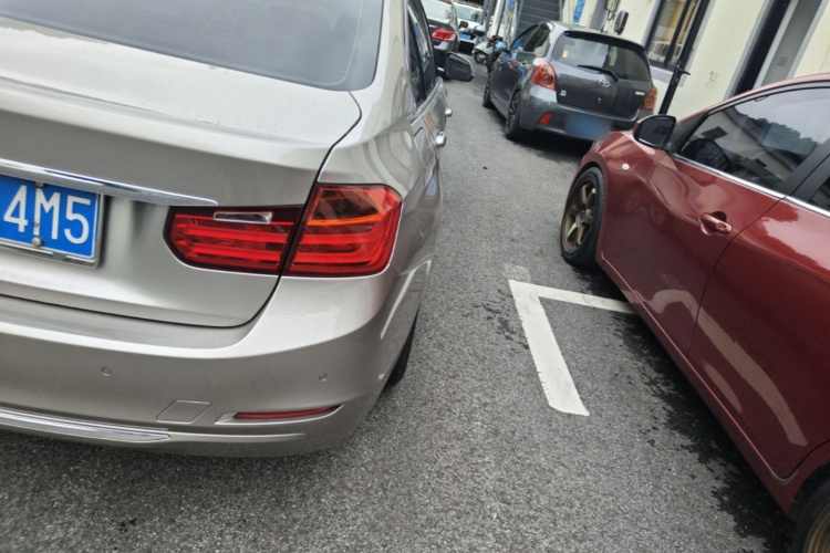 BMW 3 Series 2015 #8 BMW 3 Series 2015 car image #8