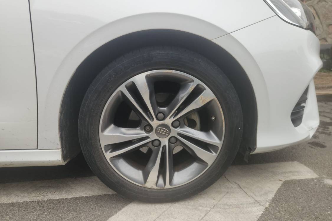 GEELY Binray 2018 car image #9