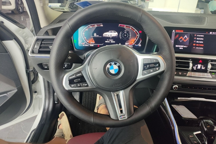 BMW 3 Series 2021 #15 BMW 3 Series 2021 car image #15