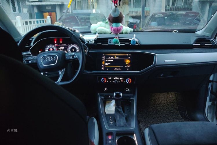 Audi Q3 2020 #11 Audi Q3 2020 car image #11