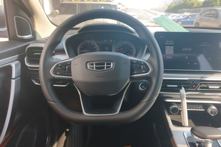GEELY Coolray 2022 #11 GEELY Coolray 2022 car image #11
