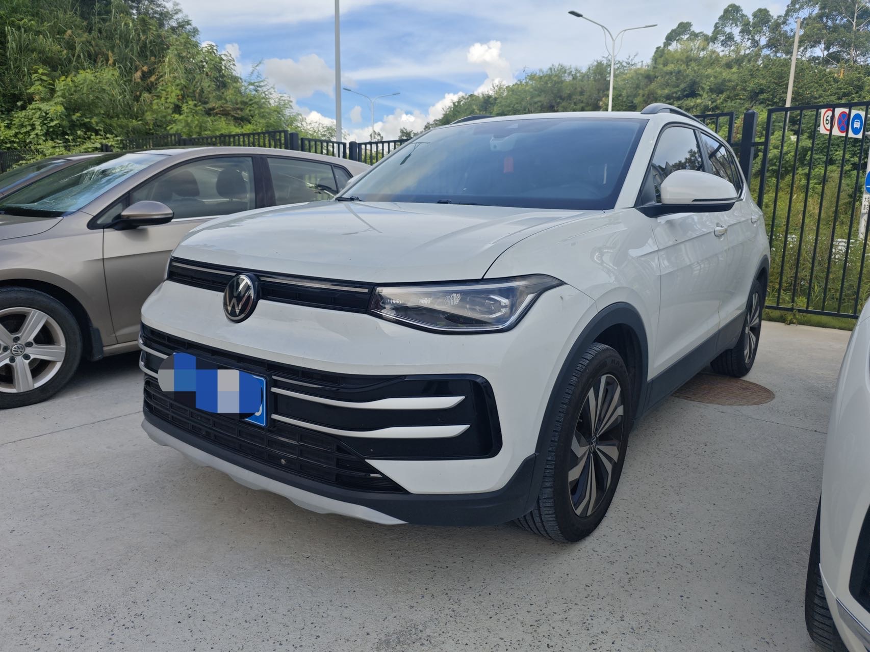 Volkswagen Tharu 2025 car image 