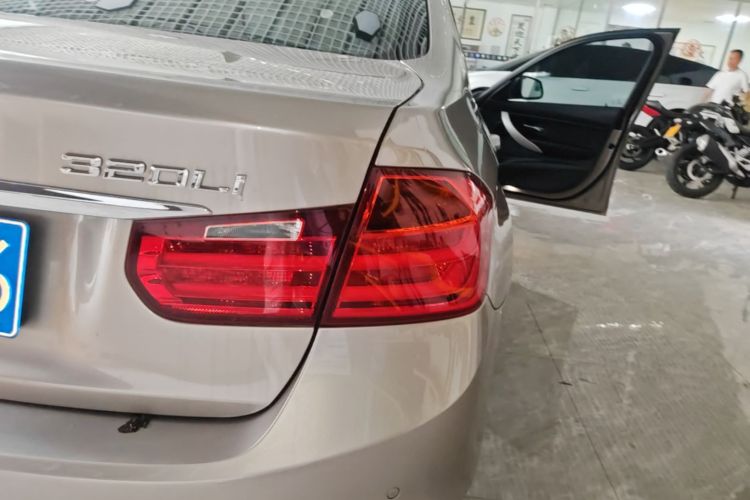 BMW 3 Series 2015 #8 BMW 3 Series 2015 car image #8